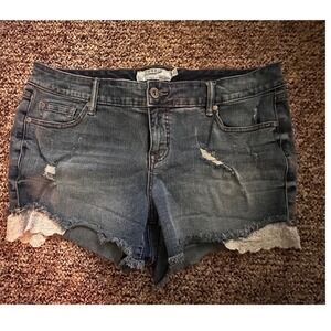 Torrid‎ Jean Shorts, size 16 with lace detail